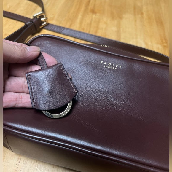 Radley London Leather Shoulder Bag - Picture 4 of 9